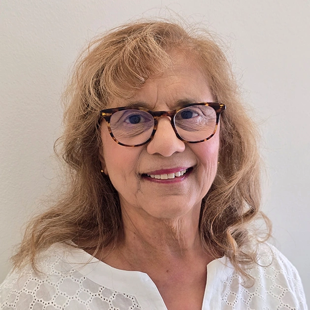 Dr. Noana Issar-Grill