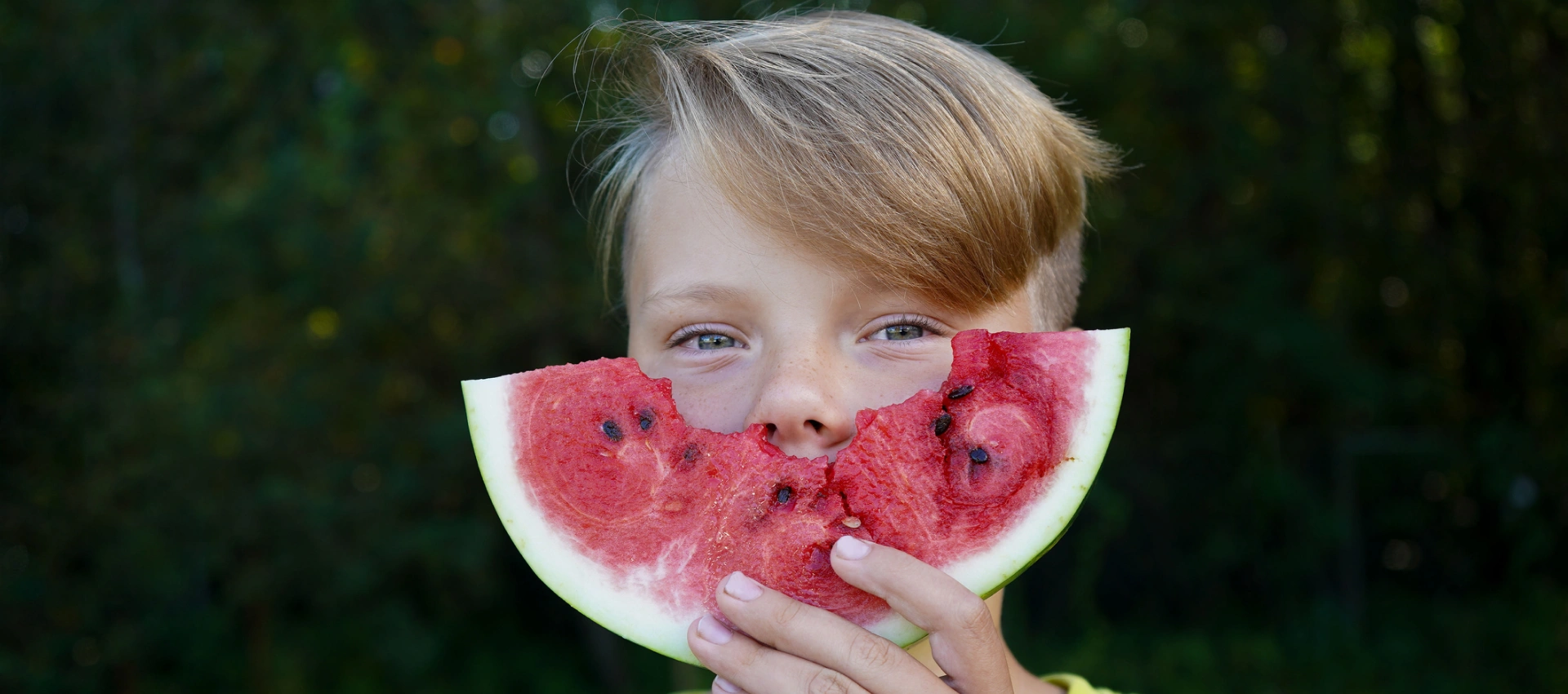 Healthy Snacks That Are Good for Your Child’s Teeth