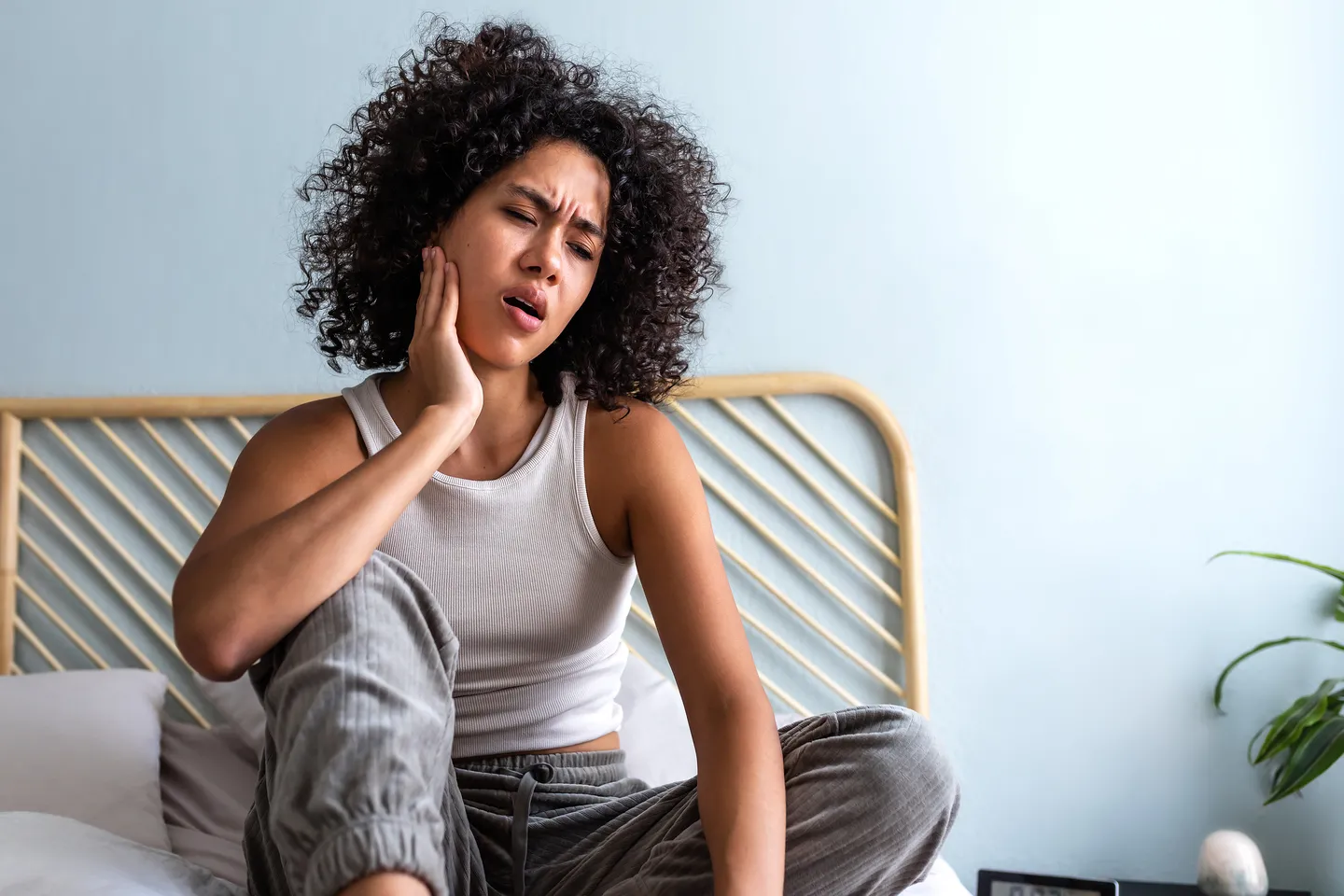 Signs Your Jaw Pain May Be More Than Just TMJ